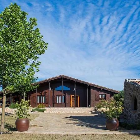 Finca Los Castillos Casa Rural 托萊多